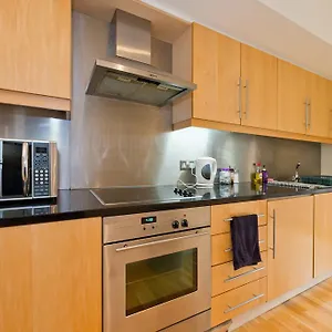 https://city-retreat-apartment.dublin-hotelsweb.com