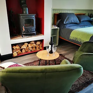 Apartment Old Post Office Studio, Killarney