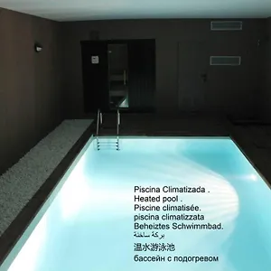 https://apartaments-casanova-bcn.catalonia-hotels.com